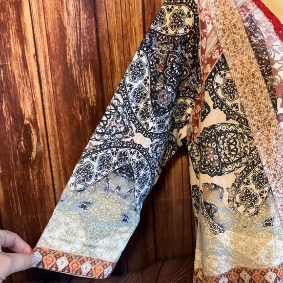 ONE WORLD WOMEN'S PLUS 1X 18/20 TOP TUNIC BLOUSE PAISLEY BOHO TRIBAL NWT V-NECK - Picture 4 of 12